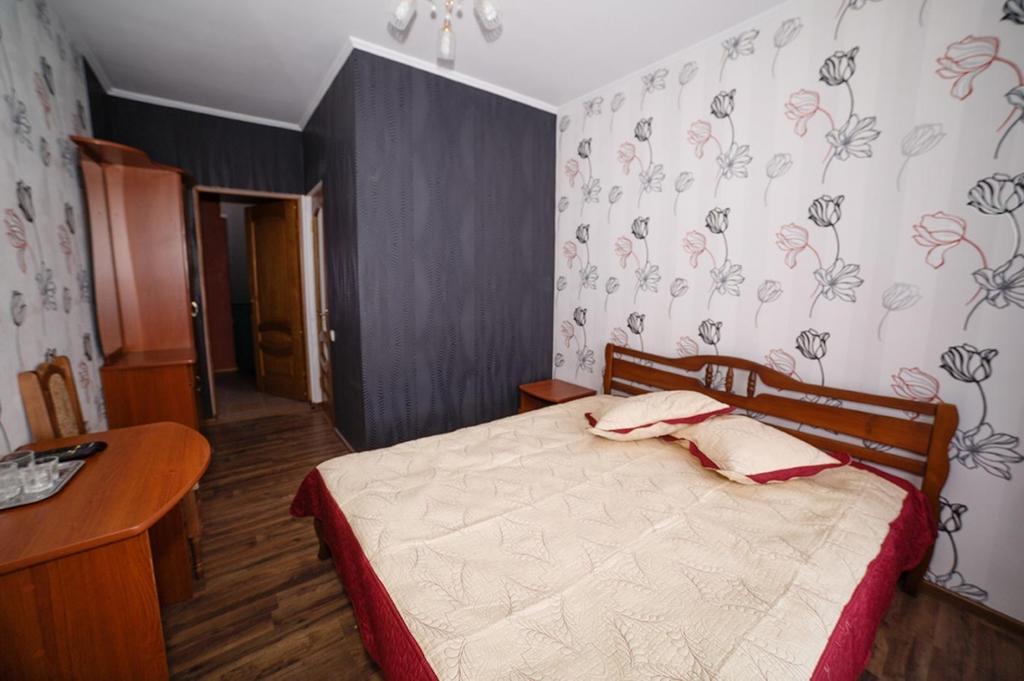 Corner House Hotel Lutsk Exterior photo